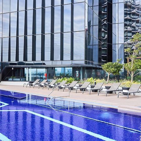 Vibe Hotel Melbourne Docklands Екстериор снимка