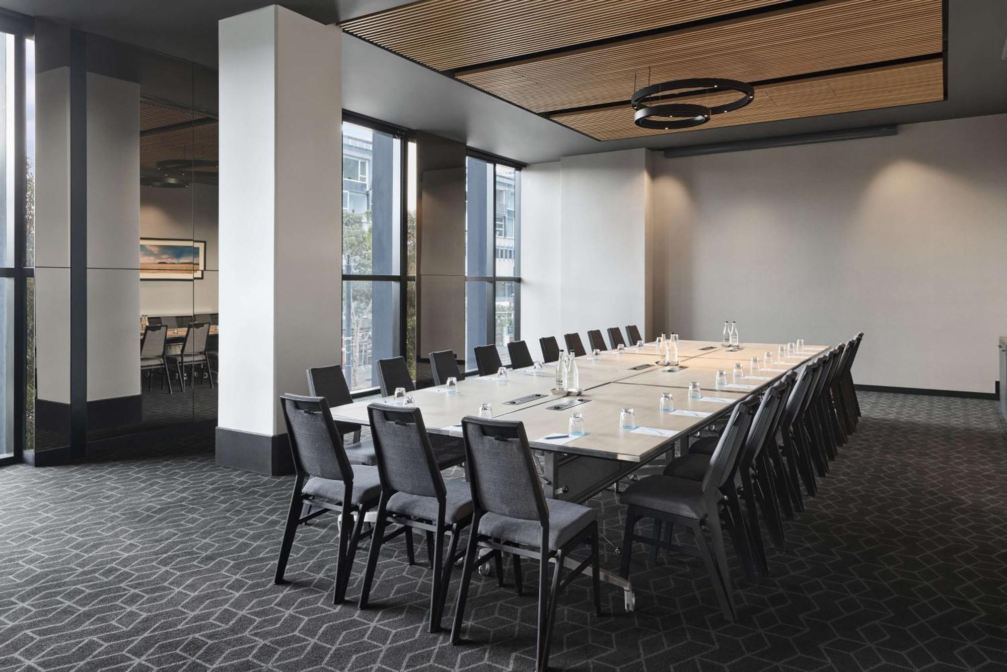 Vibe Hotel Melbourne Docklands Екстериор снимка