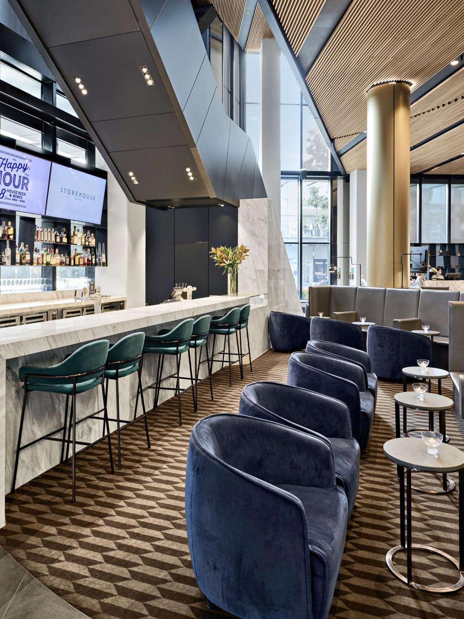 Vibe Hotel Melbourne Docklands Екстериор снимка