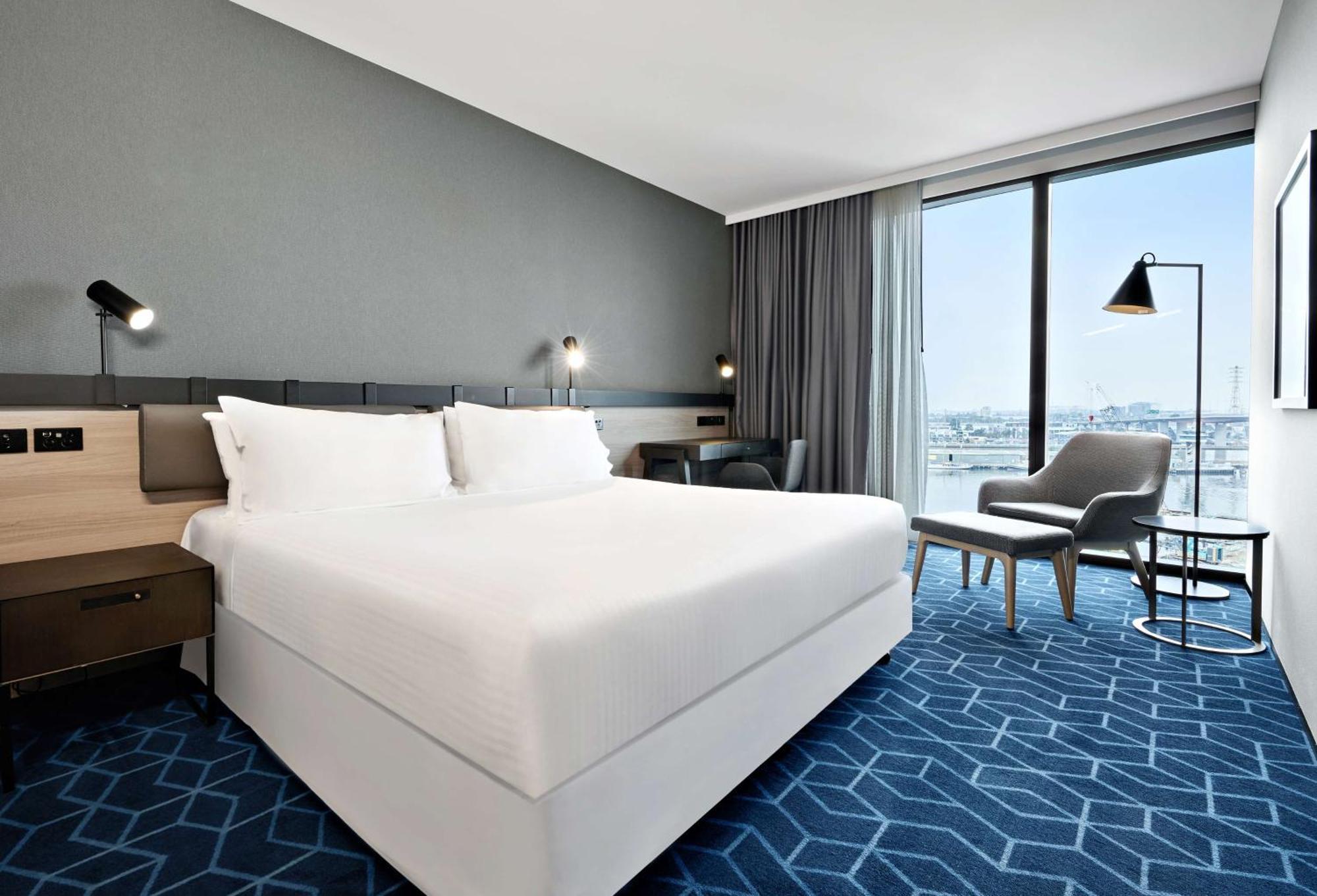 Vibe Hotel Melbourne Docklands Екстериор снимка