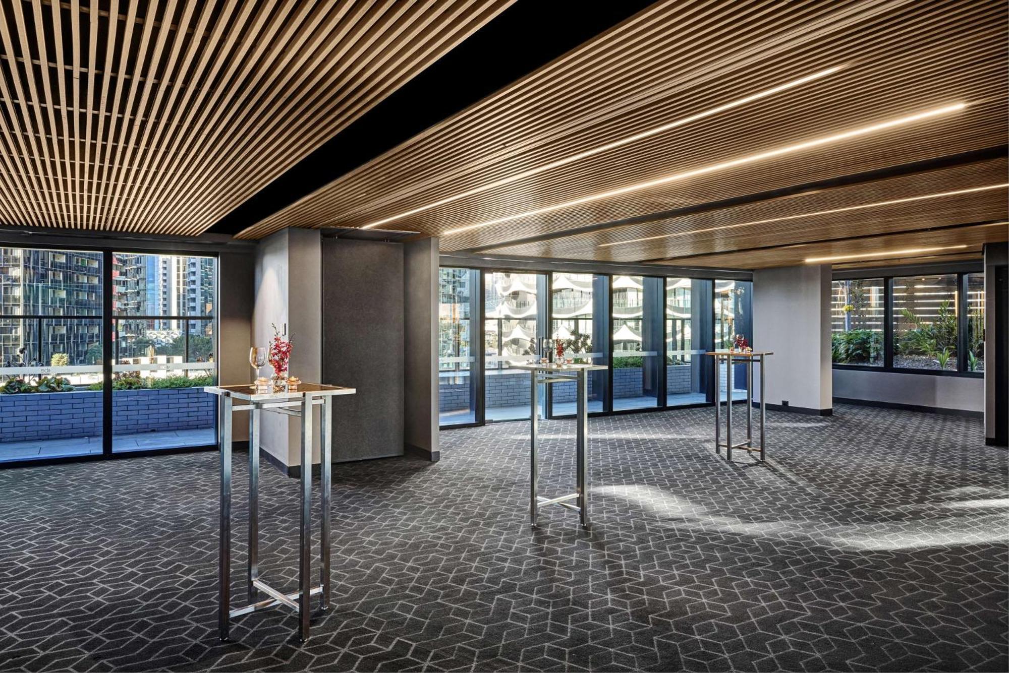 Vibe Hotel Melbourne Docklands Екстериор снимка