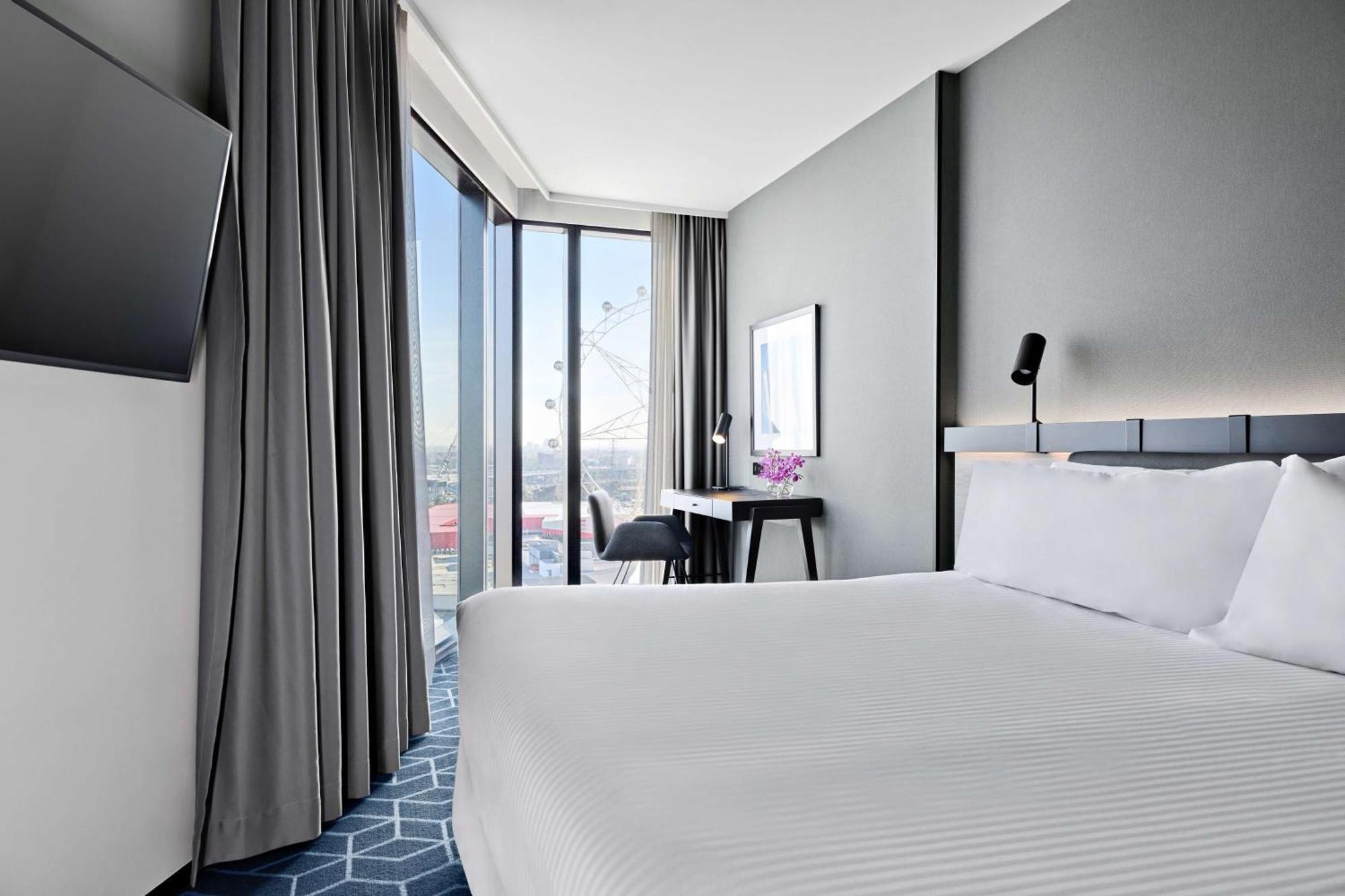 Vibe Hotel Melbourne Docklands Екстериор снимка