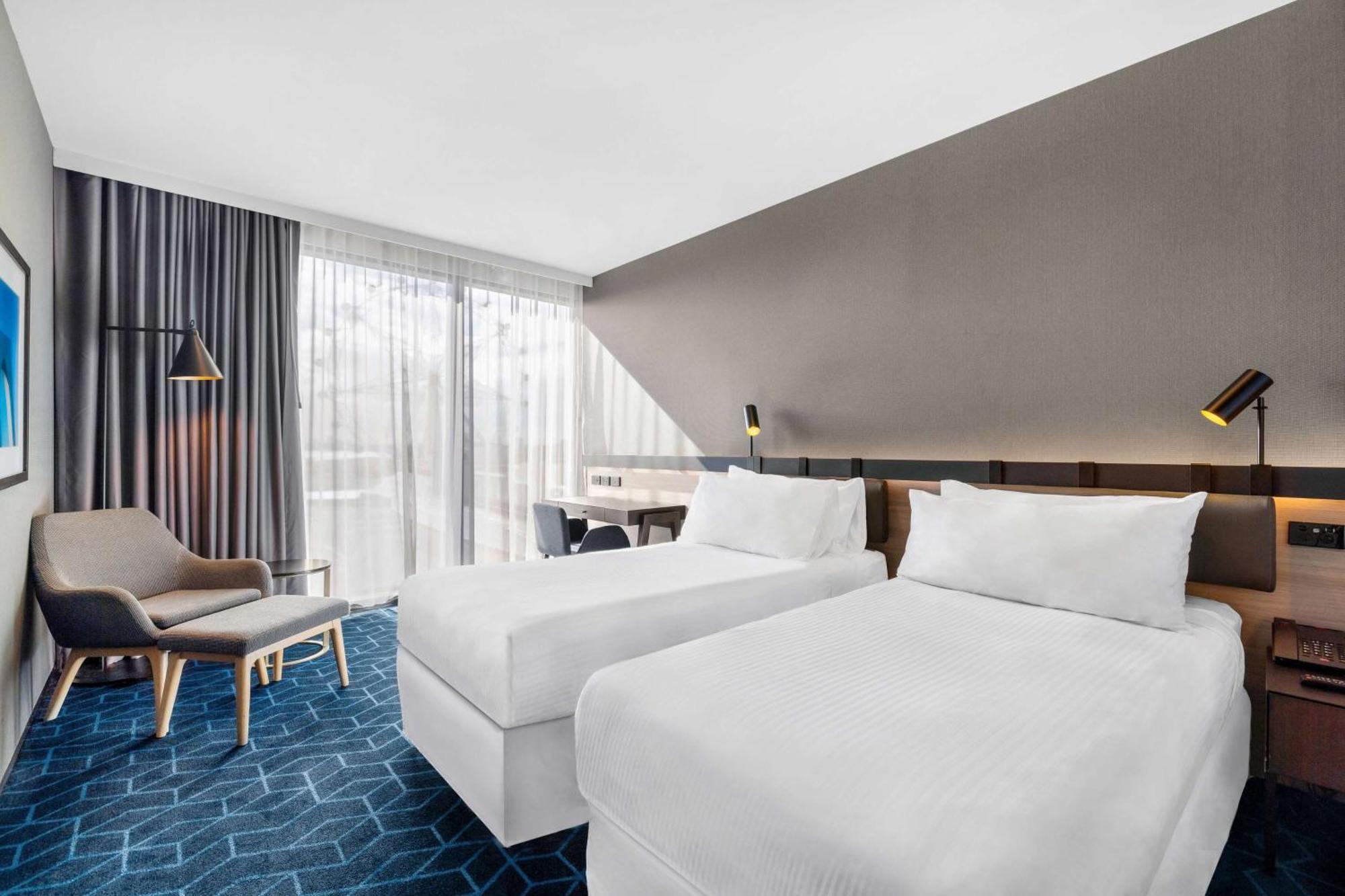 Vibe Hotel Melbourne Docklands Екстериор снимка