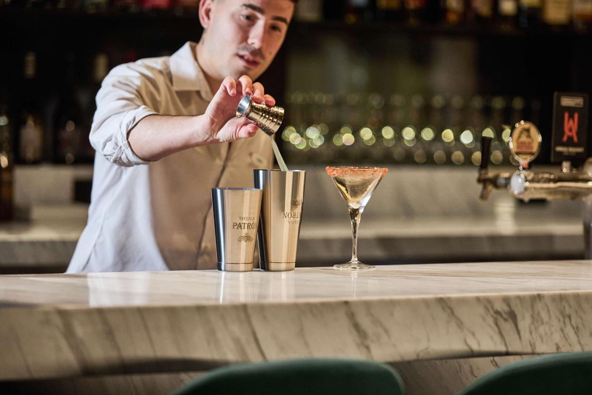 Vibe Hotel Melbourne Docklands Екстериор снимка