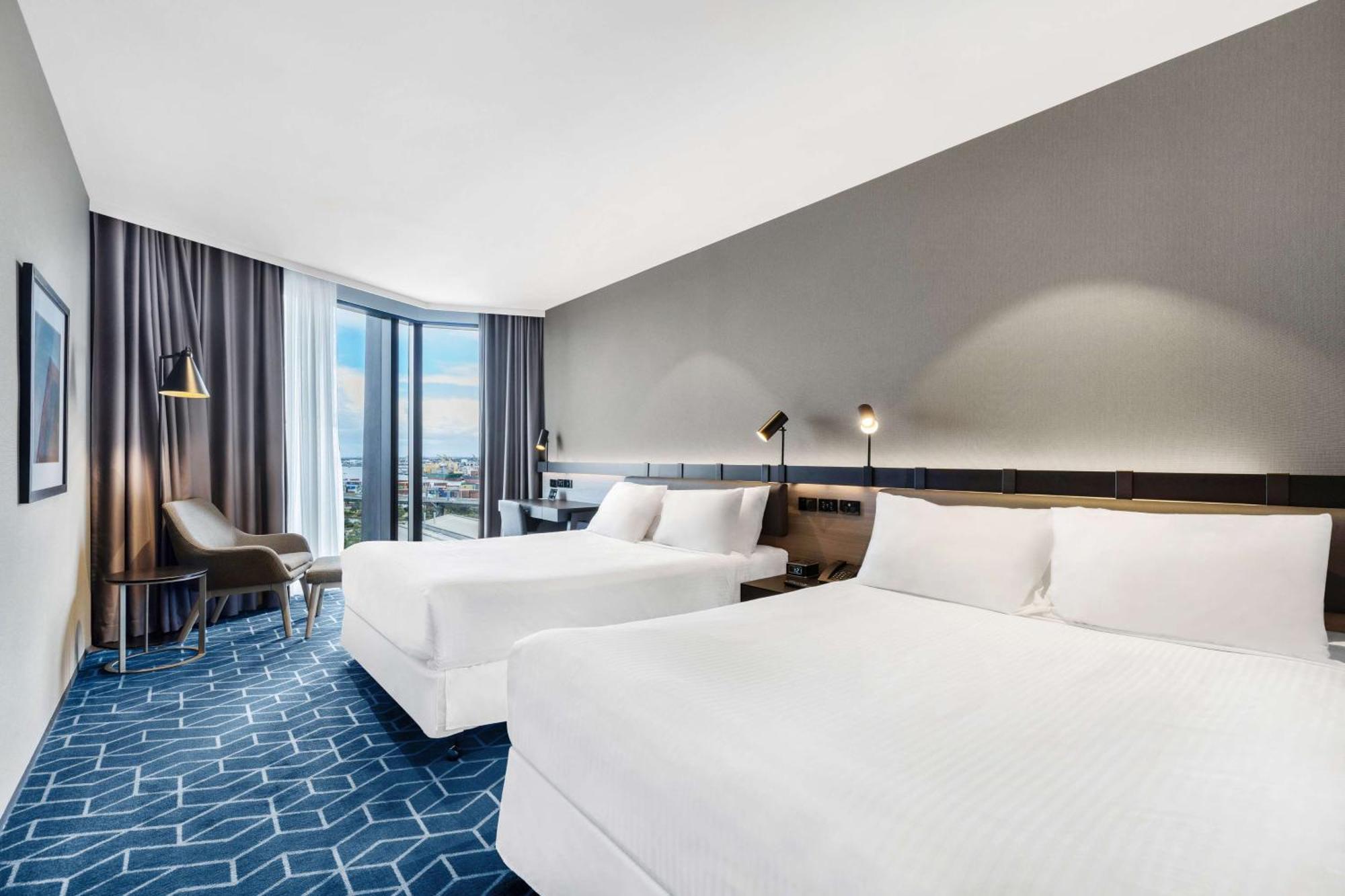 Vibe Hotel Melbourne Docklands Екстериор снимка