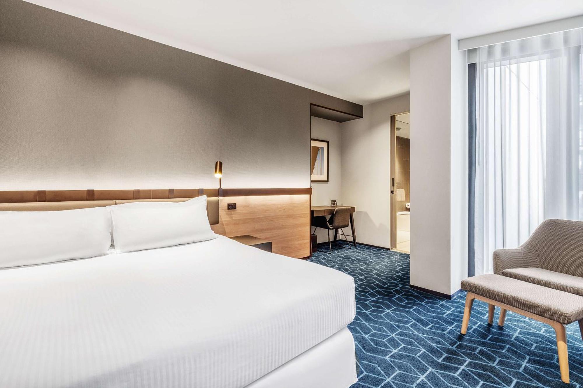 Vibe Hotel Melbourne Docklands Екстериор снимка